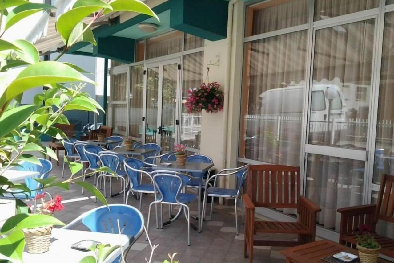 Hotel Staccoli Rimini Esterno foto