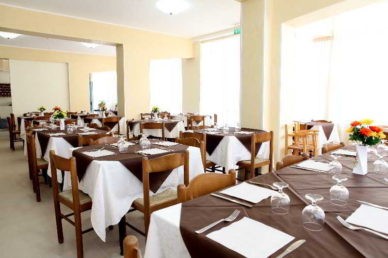 Hotel Staccoli Rimini Esterno foto