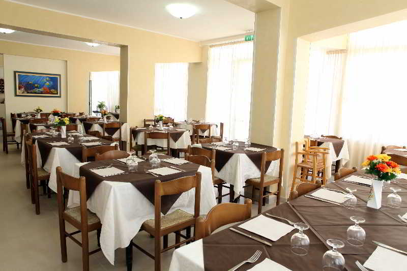 Hotel Staccoli Rimini Esterno foto