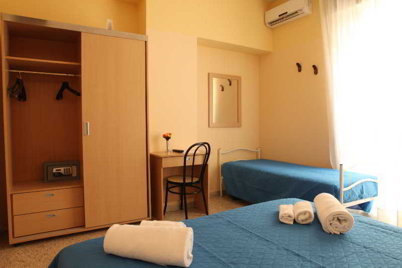 Hotel Staccoli Rimini Esterno foto