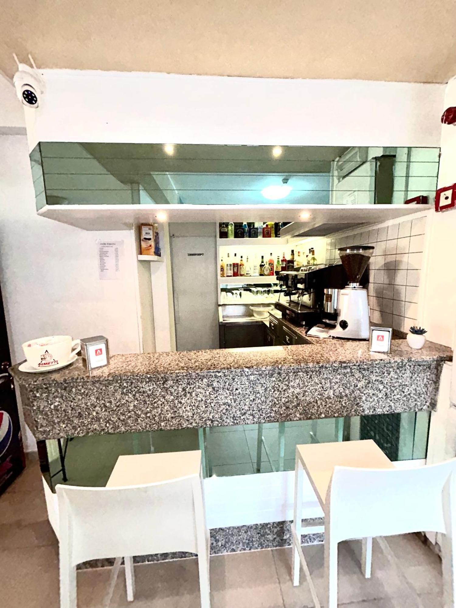 Hotel Staccoli Rimini Esterno foto